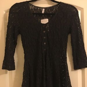 Black Lace 3/4 Sleeves Top